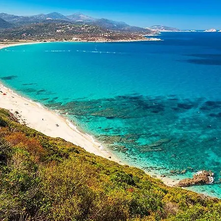 Superbe Vue Avec Piscine
