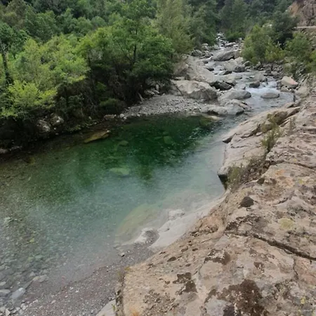 Superbe Vue Avec Piscine *