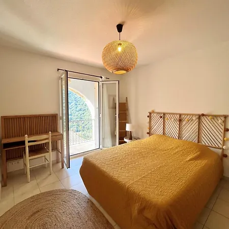 Superbe Vue Avec Piscine Villa
