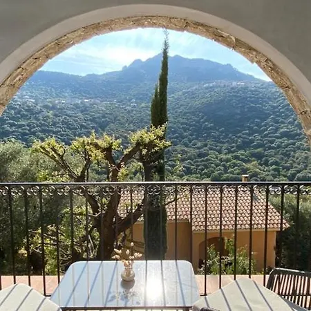 Superbe Vue Avec Piscine